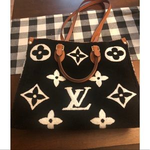 Sherpa tote purse